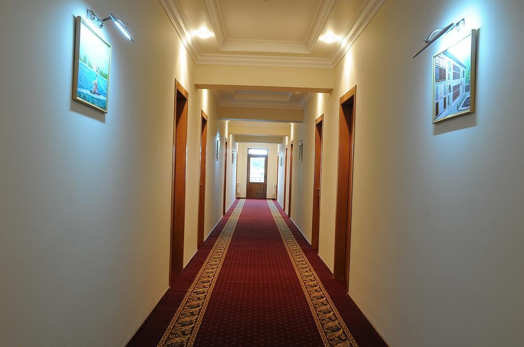 River Side Hotel Mingəçevir Esterno foto