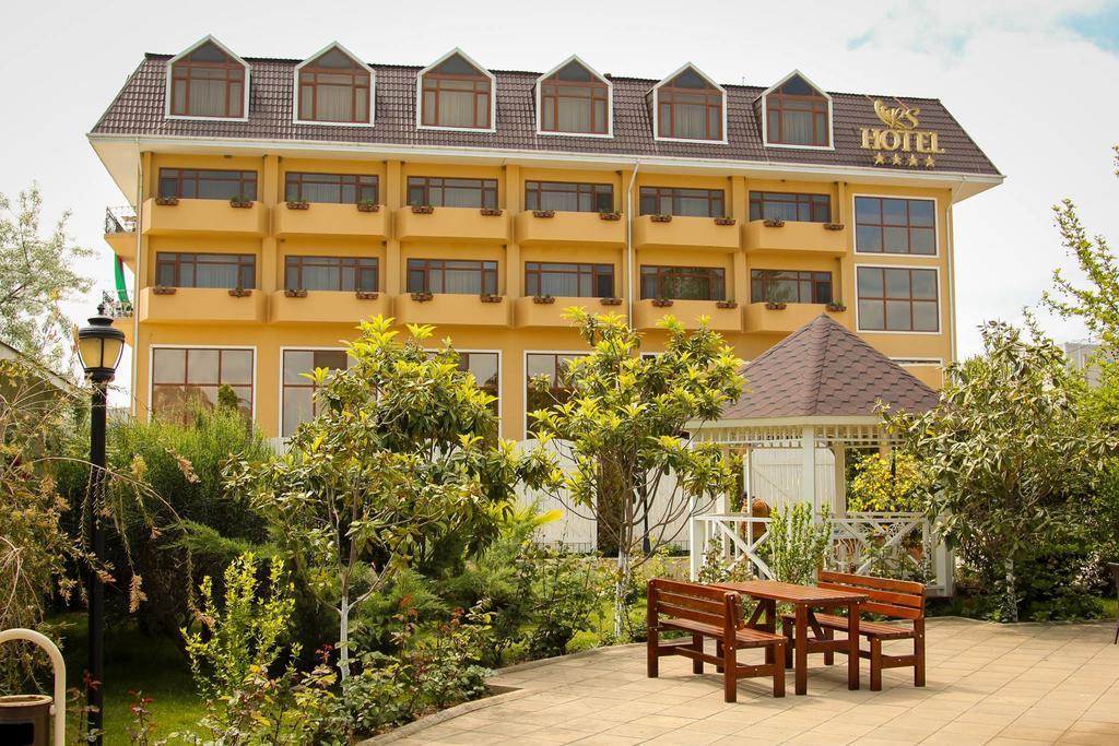 River Side Hotel Mingəçevir Esterno foto