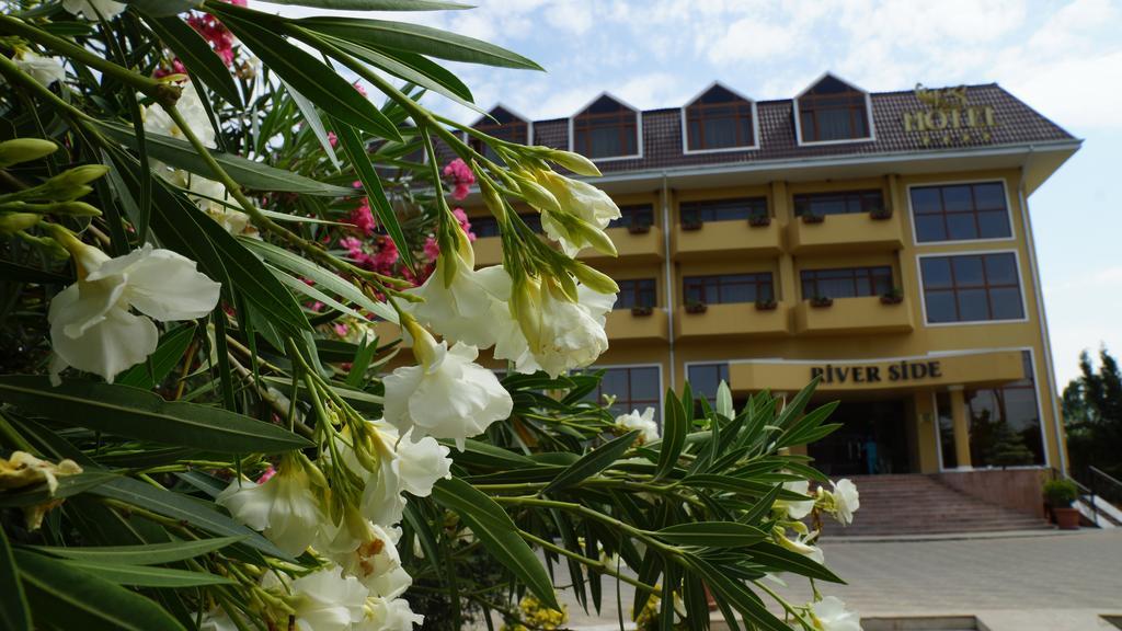 River Side Hotel Mingəçevir Esterno foto
