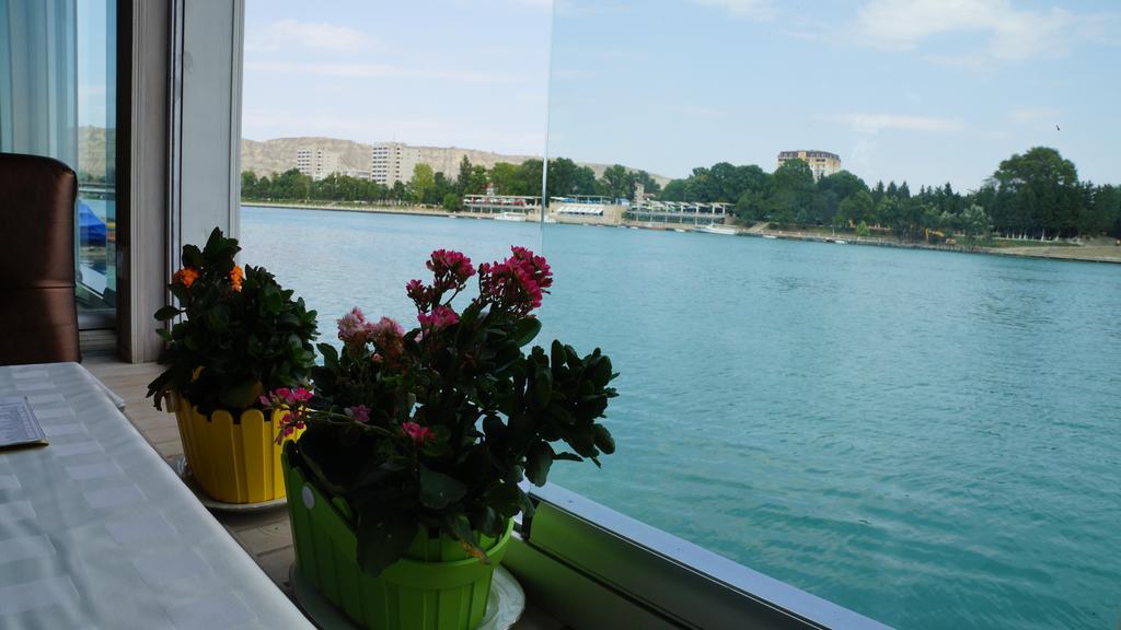 River Side Hotel Mingəçevir Esterno foto