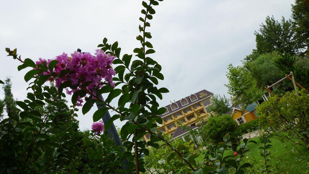 River Side Hotel Mingəçevir Esterno foto