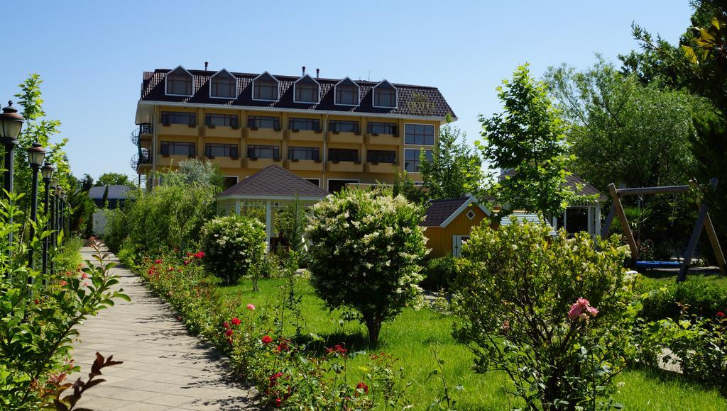 River Side Hotel Mingəçevir Esterno foto