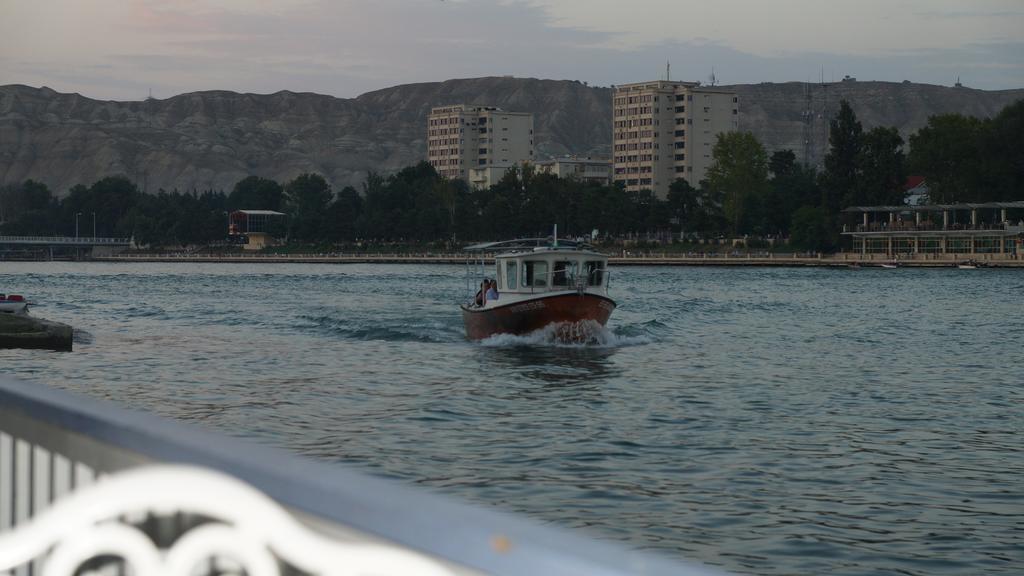 River Side Hotel Mingəçevir Esterno foto